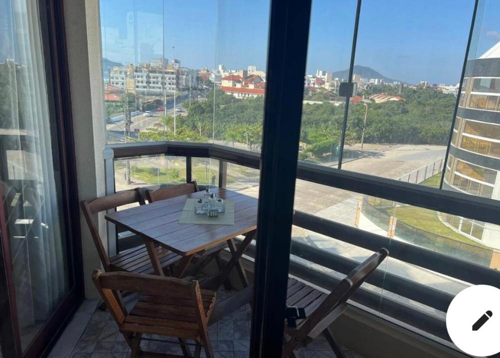 Apartamento Maravilhoso, Completo,1 Quarto Com Cama Queen E Sofa Retratil, Bi Cama Embutida, Colchao Extra, Vista Pro Mar, Dormem 5, Pe Na Areia, Jacuzzi, Piscina Wifi,Self Checkin, Automatizado Apartment Florianopolis Exterior photo